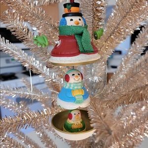 Hallmark Keepsake Ornament Snowman Surprise 2003
